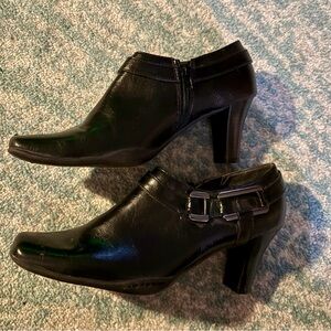Never Worn Aerosoles Black Women's Leather Classic Heeled Ankle Booties